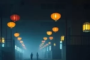 清晨码头停靠的木船与盘旋的鸽群